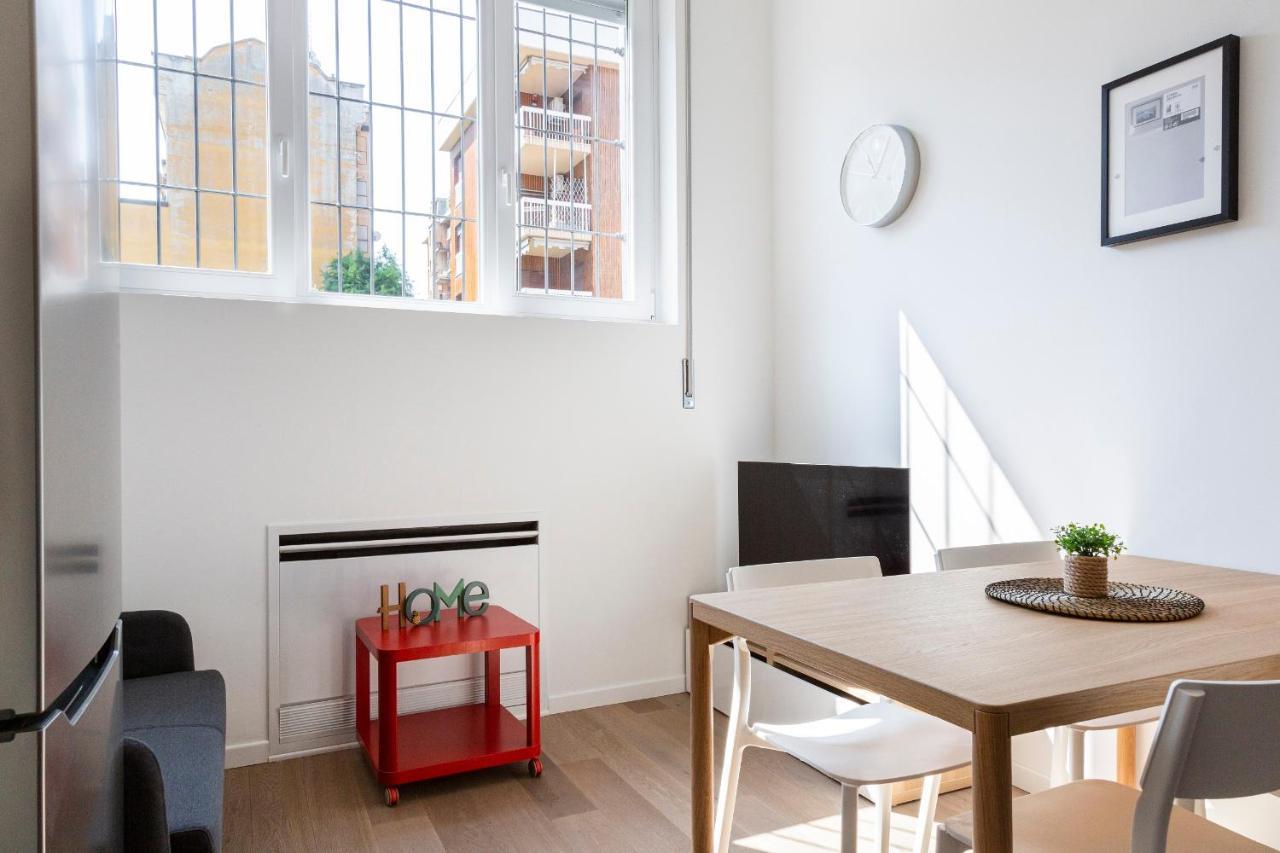 Joivy Contemporary Apartments In Historical Giambellino-Lorenteggio Milan Extérieur photo