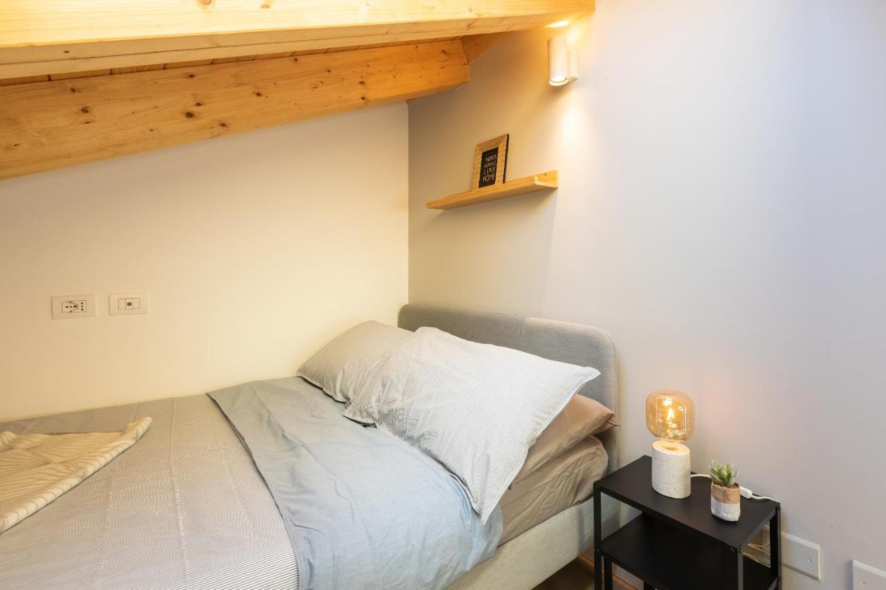 Joivy Contemporary Apartments In Historical Giambellino-Lorenteggio Milan Extérieur photo